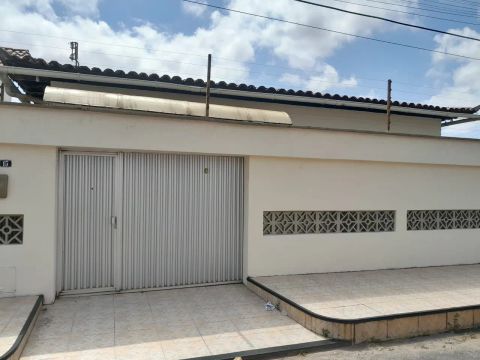 Casa 03 Quartos Com 02 Suítes na COHAB Oportunidade Para Você.