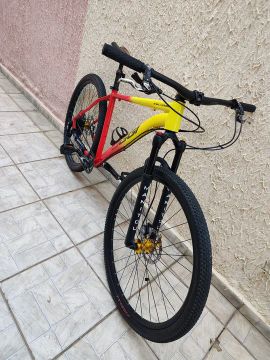 Bike OGGi 7.4 Shimano Deore 12 velocidades!