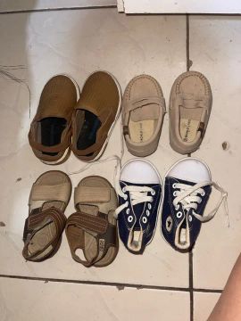 Lote de 6 pares de sapatos infantis - Diversos tamanhos e estilos