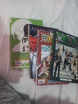 Mangás One Piece e outros