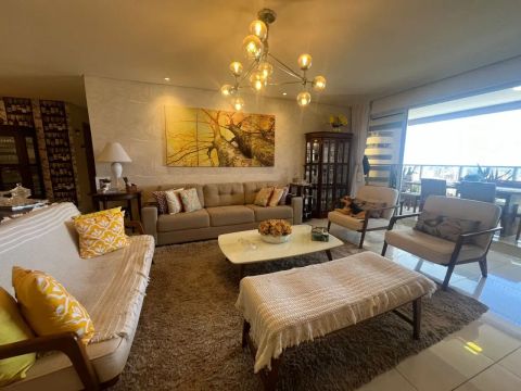 Apartamento no Altiplano, com vista definitiva para o mar