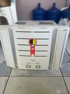 Ar condicionado Janela Springer 7500 BTU/h