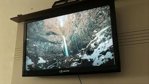 TV buster 43 polegadas com conversor digital aquario