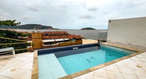 Casa com 5 dormitórios para alugar, 360 m² por R$ 18.592,32/mês - Camboinhas - Niterói/RJ