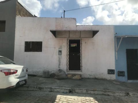 Vendo ou troco  está casa próximo a feira do carrasco 