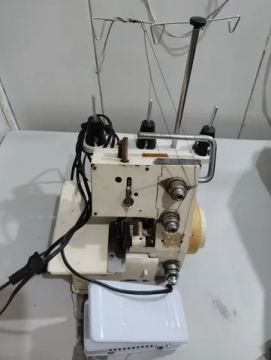 Máquina Overloque Portátil