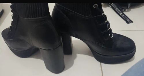 Botas Pretas 