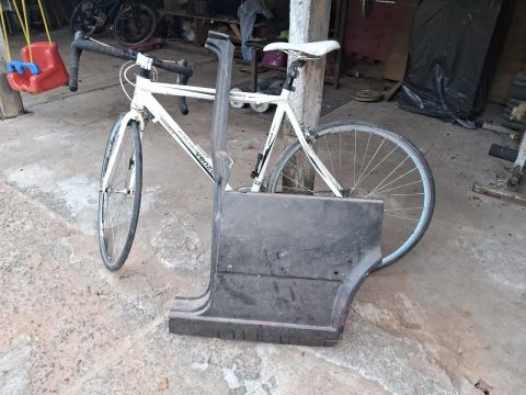 Lateral Fiat 147