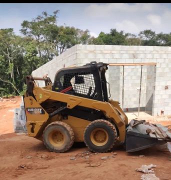 Mini carregadeira CAT 242D Caterpillar 2012