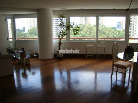 AMPLO APARTAMENTO COM ELEVADOR PANORÂMICO - 224 m2