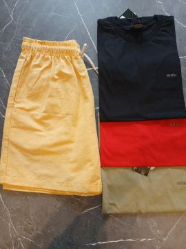 Conjunto de Roupas Masculino - Camiseta e Shorts