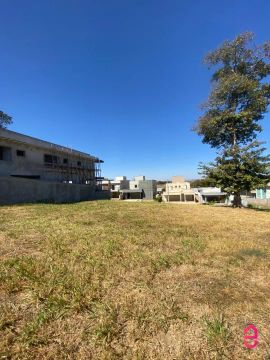 Lote Condomínio Vale Verde - 400 m² em Senador Canedo