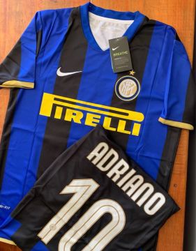 Camisa Inter de Milão - Adriano Imperador 10 