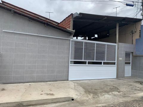 Casa no Bairro das Quintas c/ 1 quarto valor 450,00