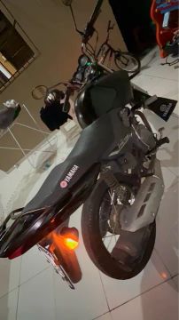 Yamaha - Moto em ótimo estado pra vender logo 