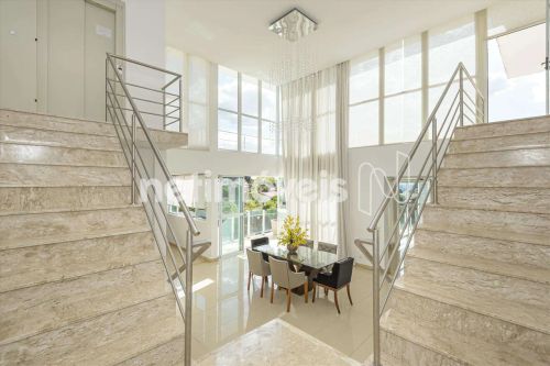 Casa residencial para alugar no bairro Mangabeiras com 620 m² e 5 dormitórios/quartos.