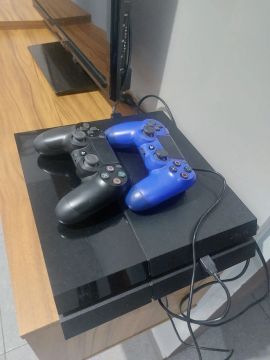 PS4 slim
