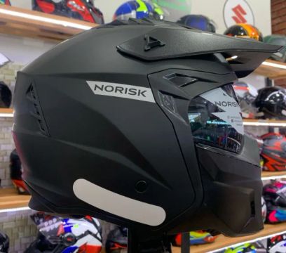 Capacete Norisk Darth ll. Preto fosco. 12x cartão