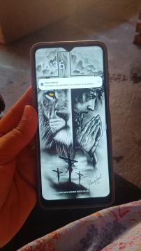 Moto e 22 está em perfeito estado 