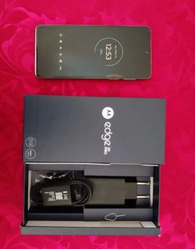 Motorola Edge 20 Pro 5G - 256GB / 12GB RAM - Completo 