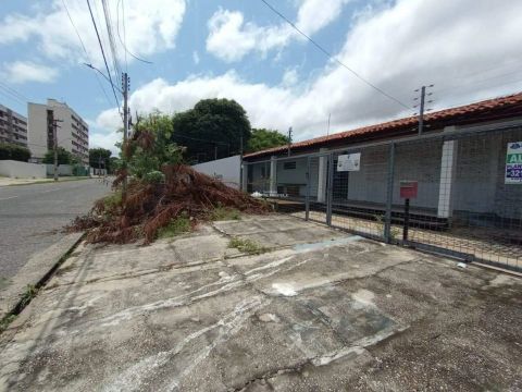 CASA COMERCIAL-BAIRRO: PLANALTO ININGA