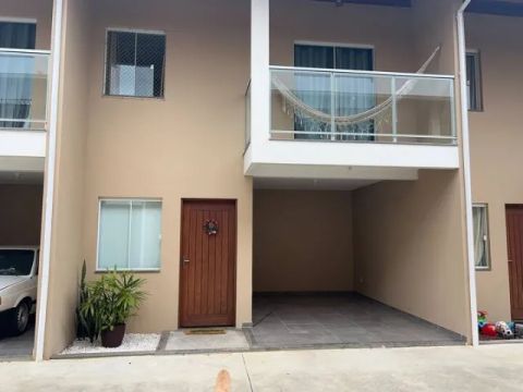 Casa TOTALMENTE MOBILIADA - Florianópolis