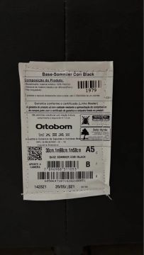 Cama queen size, semi nova. 