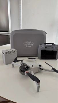 SUPER COMBO DJI MINI 4 PRO com pouco voo, praticamente novo, leia a descrição