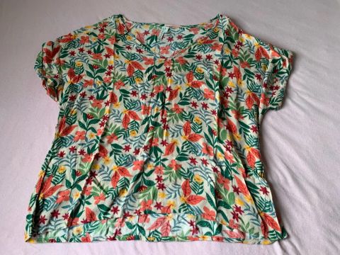 Blusa Floral, marca Erva Doce, tamanho 42