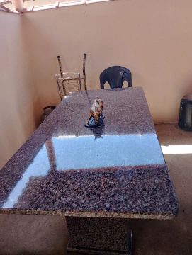 Mesa de granito 