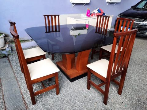 MESA GRANDE COM 6 CADEIRAS 