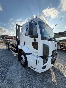 Ford Cargo 2422 cabine Panda carroceria porta Contêiner 