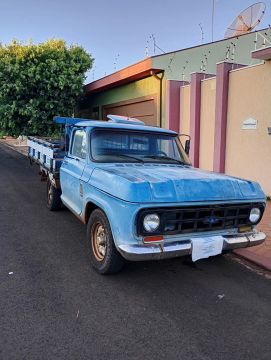 Caminhonete D10 