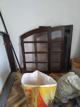 Vendo janela colonial grande,1,20 por 1,50