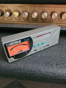 Afinador Boss TU 8