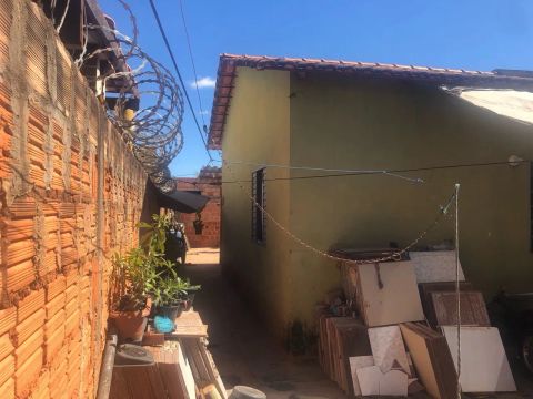 Vendo casa 110.000,00 com escritura 