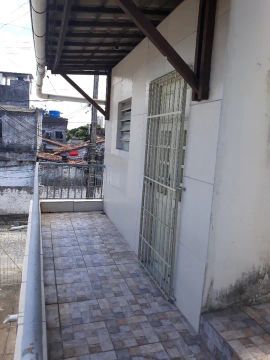 Apartamento com 2 quartos no barro