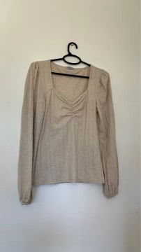Blusa de Algodão Bege com Decote Quadrado