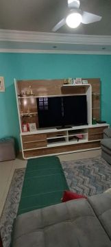 estante em bom estado 