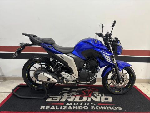 FAZER 250c 2023 ABS MUITO NOVA  (DIVIDO EM 21 VEZES NO CARTÃO)