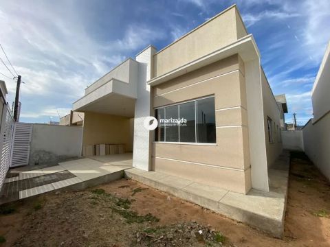 Casa à venda no Parque das Árvores, Parnamirim.