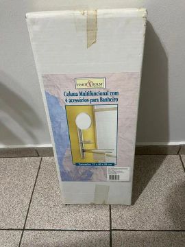 Coluna Multifuncional para Banheiro com 4 Acessórios