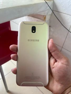 J7 pró dourado em ótimo estado 