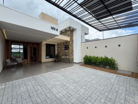 CASA DECORADA À VENDA NO ECOVALLEY