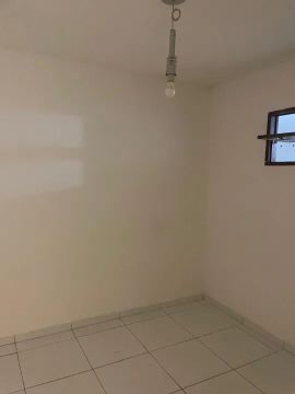  Casa para alugar no primeiro Andar.       