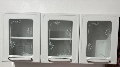 Armários de Cozinha Branco com Vidro