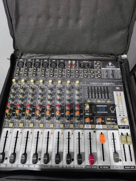 Mesa de Som Behringer Xenyx 1222