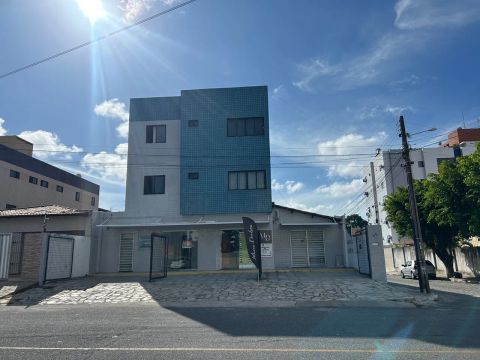 Sala Comercial a 300m da Principal