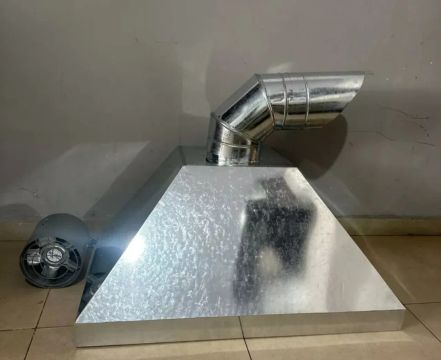 Coifa industrial com exaustor e cano 