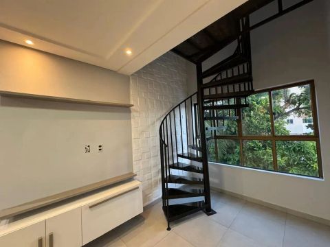Cobertura duplex com três quartos no Bancários